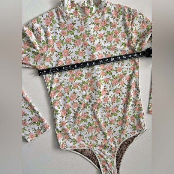 ACACIA EHUKAI PIPED FULL PIECE ONE PIECE RASHGUARD SIZE: 2X COLOR: ROSIE - Picture 6 of 8